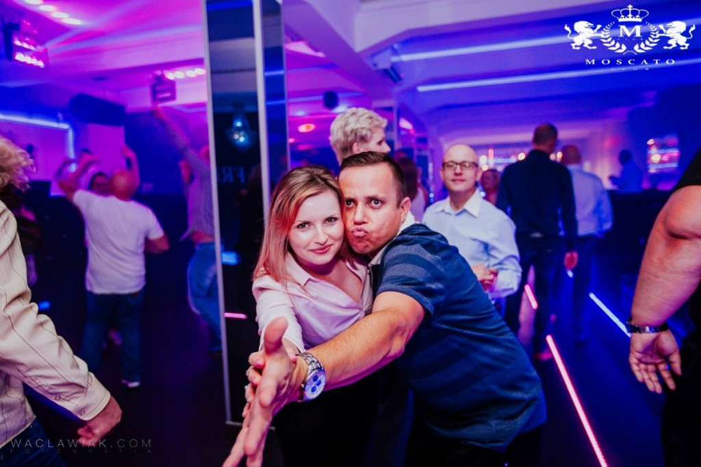 Moscato Club:  Dj Seli & Anwil Dance Team
