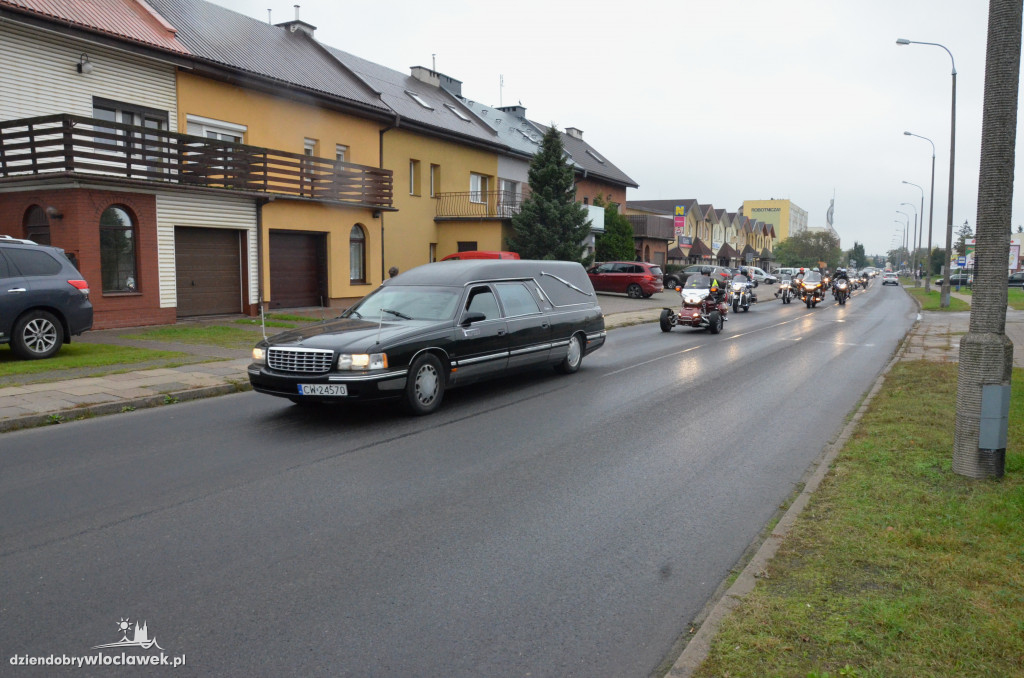 Pogrzeb zmarłego motocyklisty
