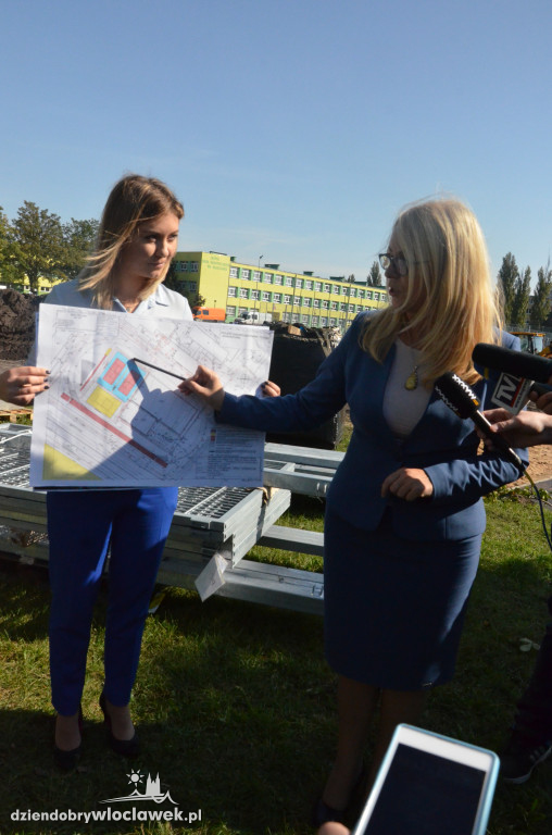 Budowa boiska przy ZS Elektrycznych