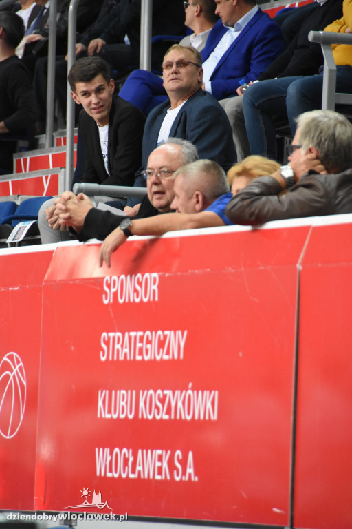 Kibice na meczu o Superpuchar Polski