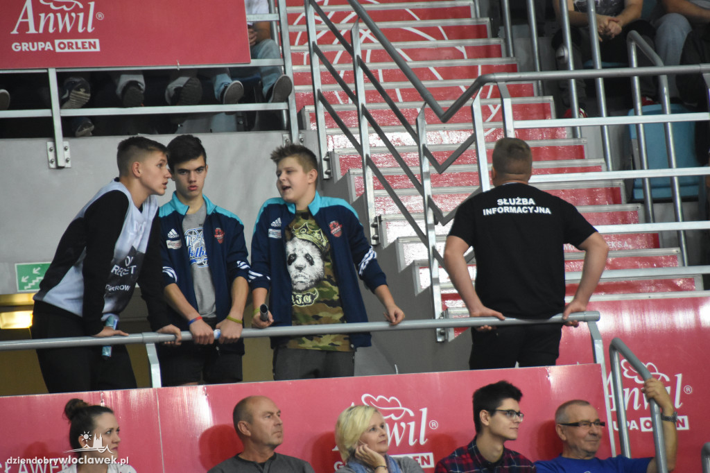 Kibice na meczu o Superpuchar Polski