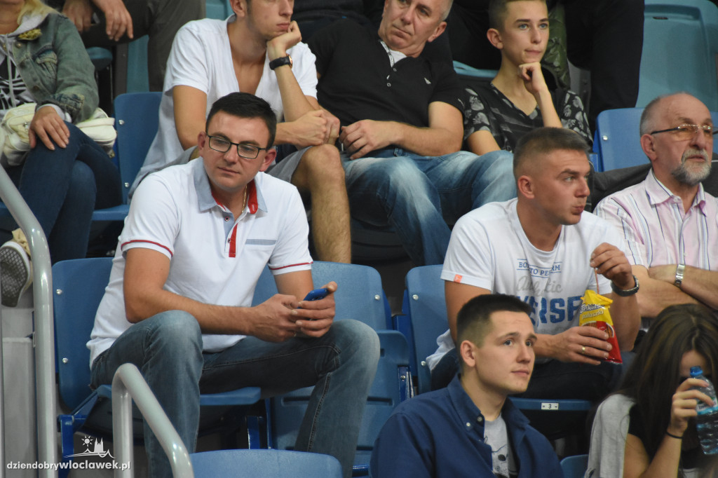 Kibice na meczu o Superpuchar Polski