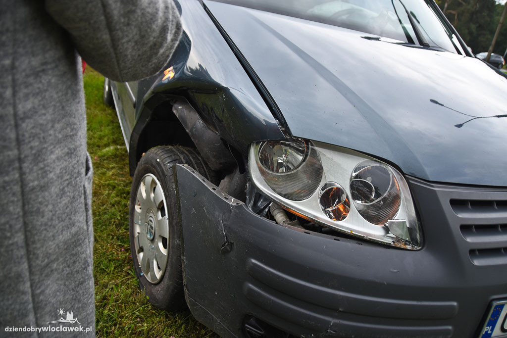 Groźnie wyglądająca kolizja opla i vw