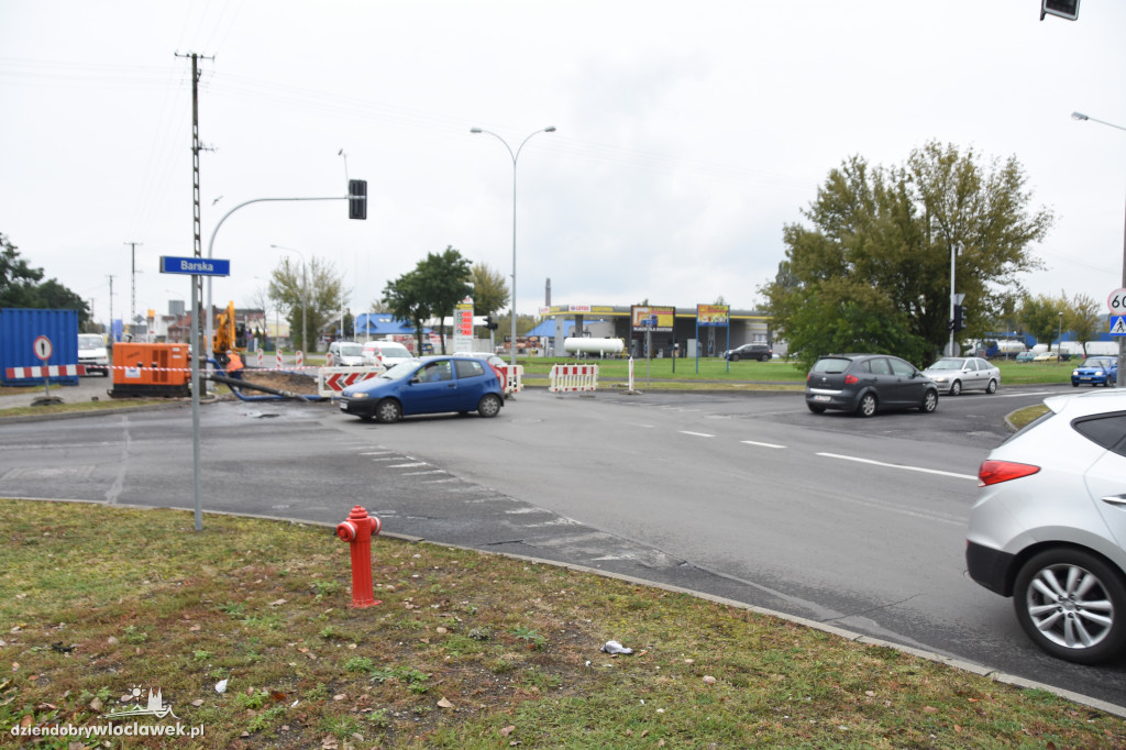 Roboty na skrzyżowaniu Polnej z Barską