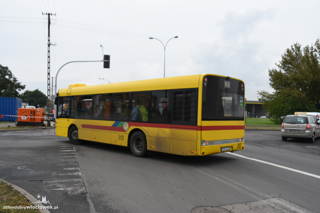 Roboty na skrzyżowaniu Polnej z Barską