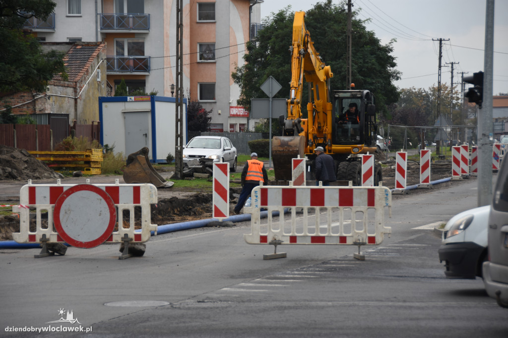 Roboty na skrzyżowaniu Polnej z Barską
