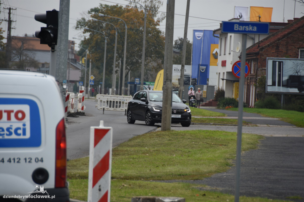Roboty na skrzyżowaniu Polnej z Barską