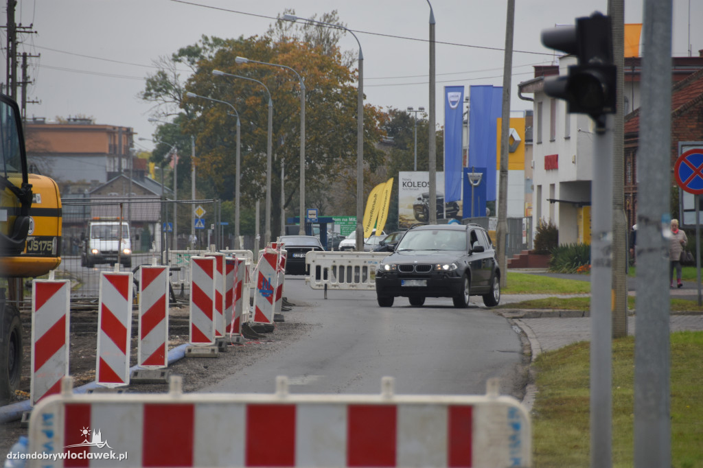Roboty na skrzyżowaniu Polnej z Barską