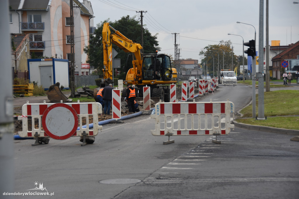 Roboty na skrzyżowaniu Polnej z Barską