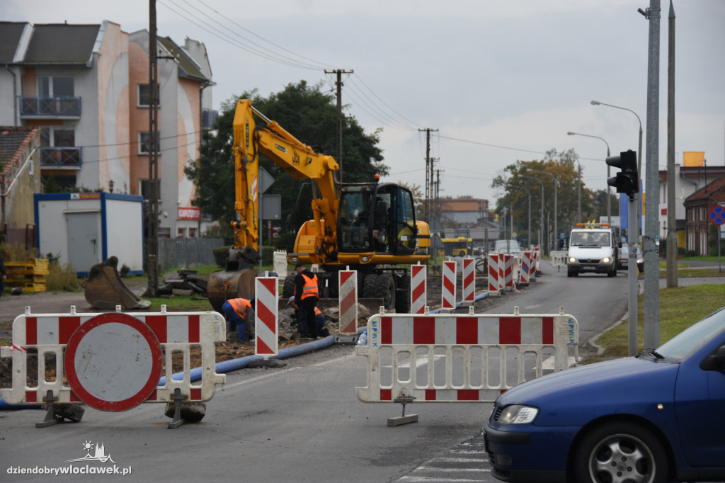 Roboty na skrzyżowaniu Polnej z Barską