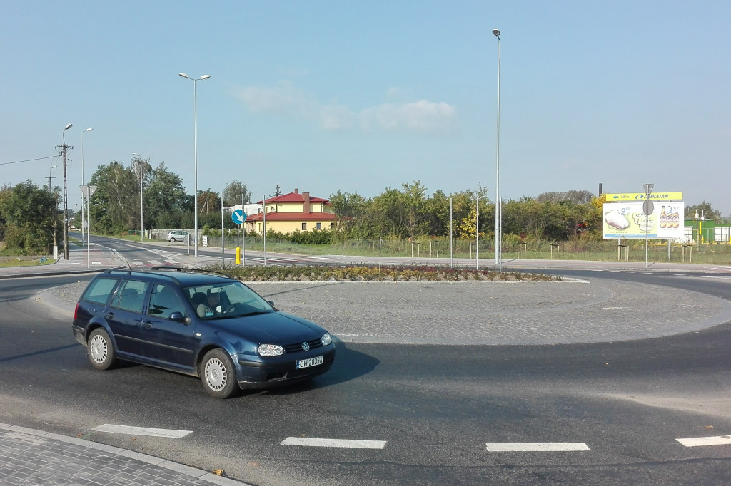 Jak jeździ się po nowym rondzie?
