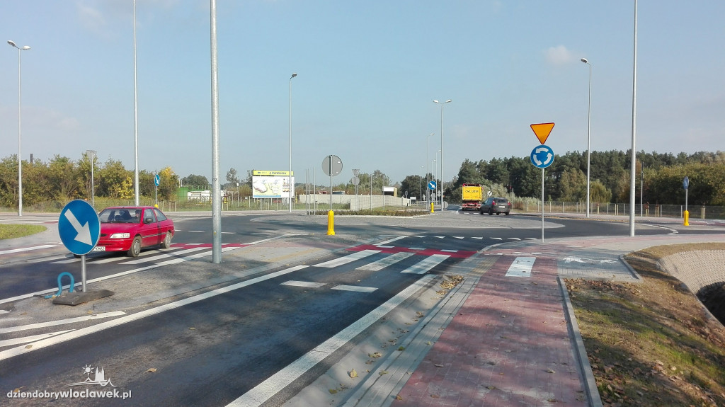 Jak jeździ się po nowym rondzie?