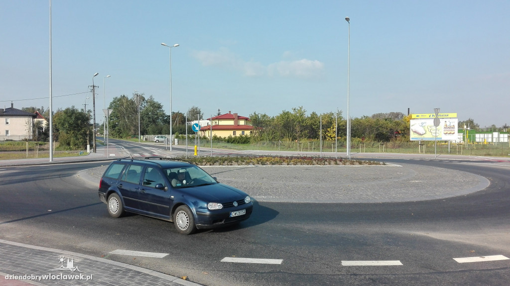 Jak jeździ się po nowym rondzie?