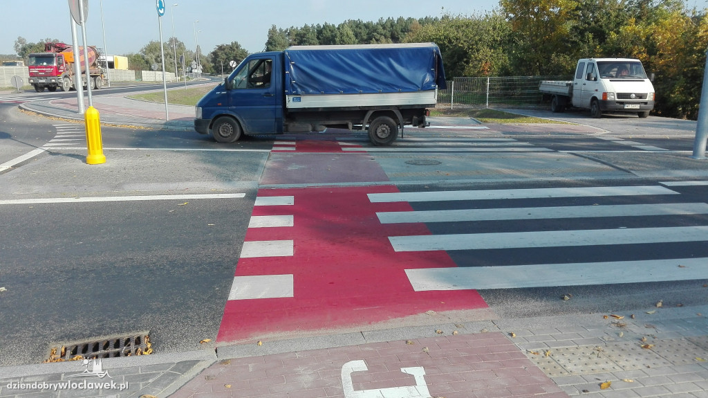 Jak jeździ się po nowym rondzie?