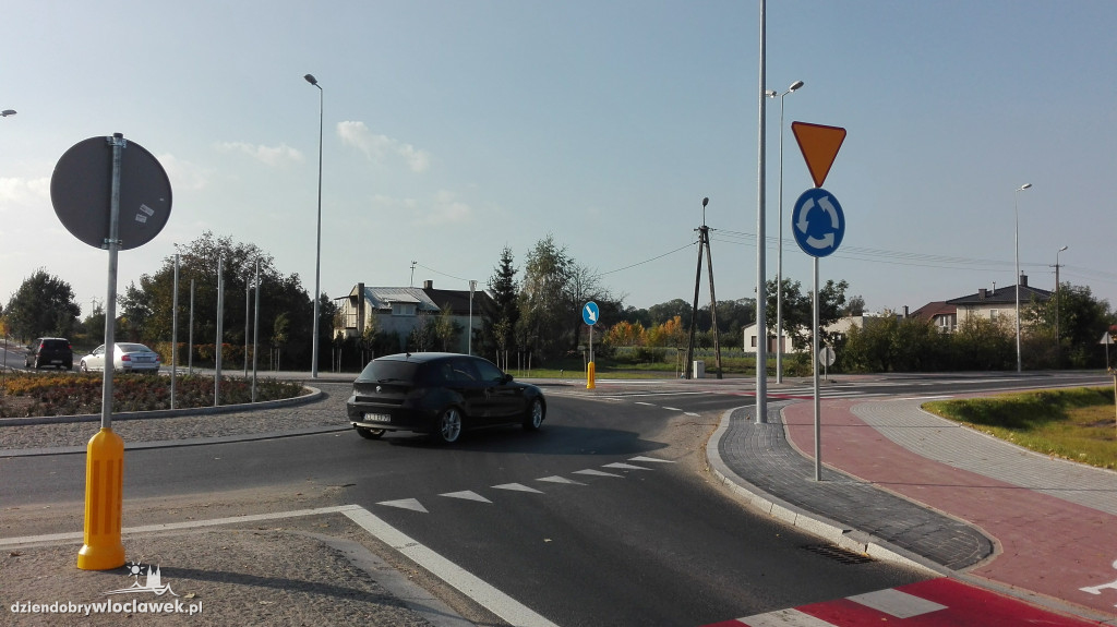 Jak jeździ się po nowym rondzie?