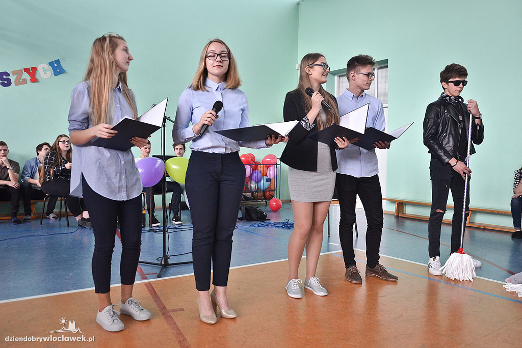 Otrzęsiny klas pierwszych w LZK