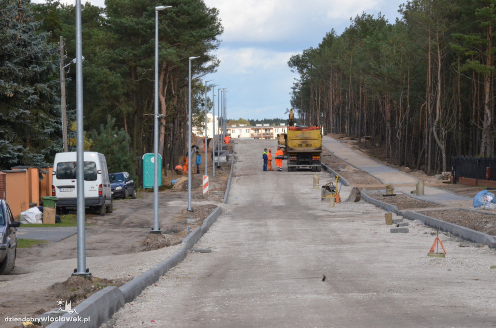 Prace na przedłużeniu Brzezinowej