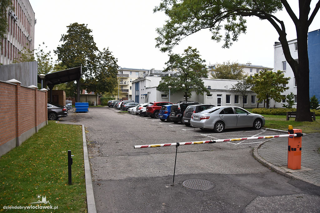 Dziedziniec ratusza idzie do remontu