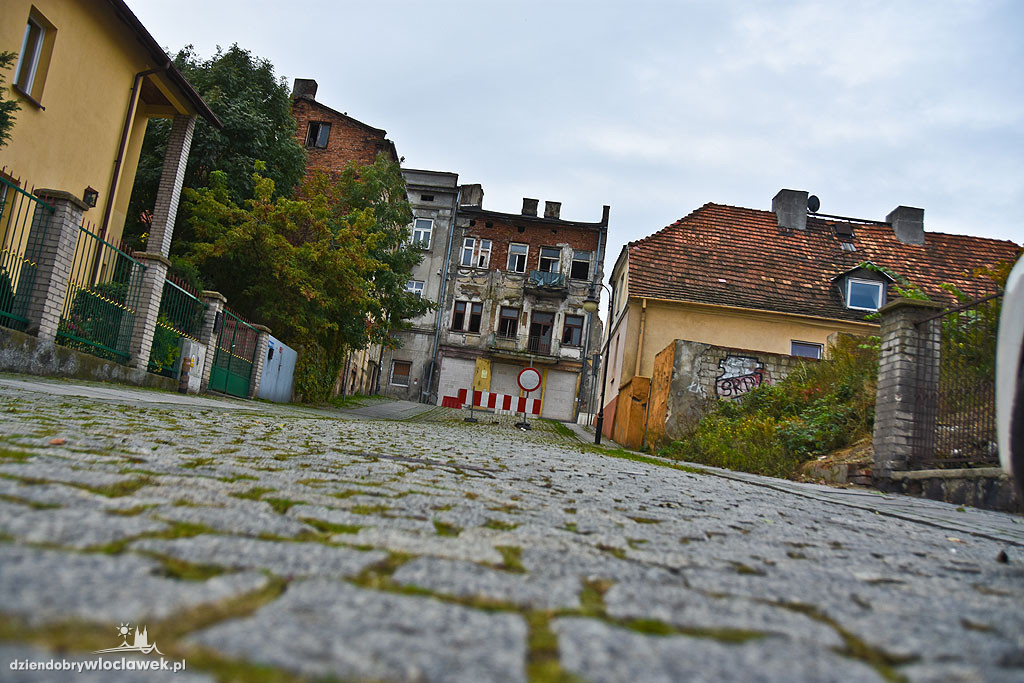 Budynek Tumska 11 do rozbiórki