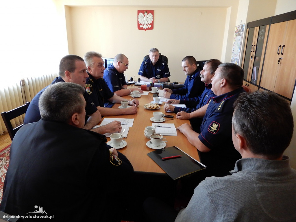 Policjanci rozmawiali o bezpieczeństwie