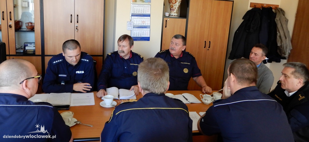 Policjanci rozmawiali o bezpieczeństwie