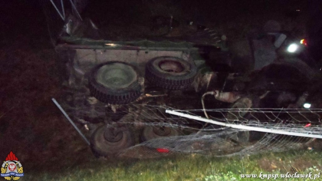 Dostawczak zderzył się z ciężarówką