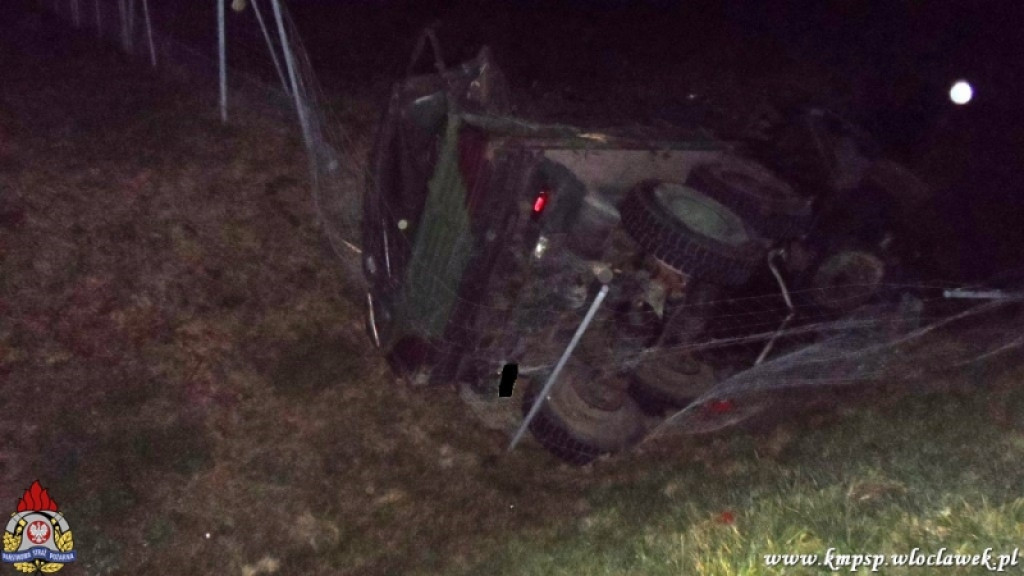 Dostawczak zderzył się z ciężarówką