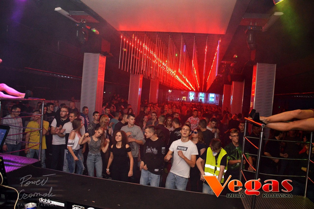 DJ Hazel w klubie Vegas w Izbicy Kuj.