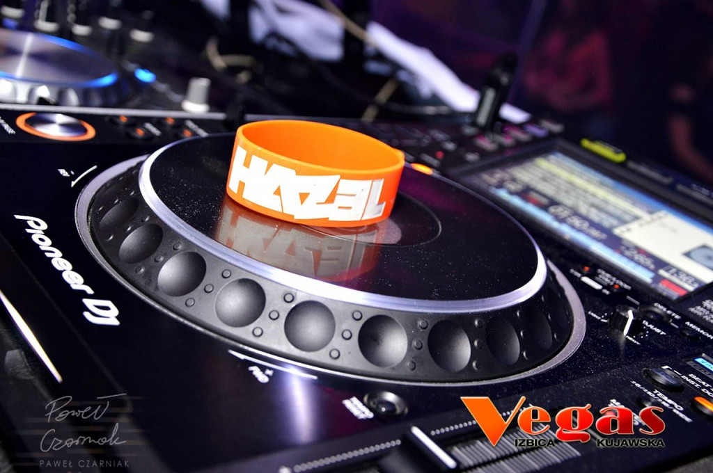 DJ Hazel w klubie Vegas w Izbicy Kuj.