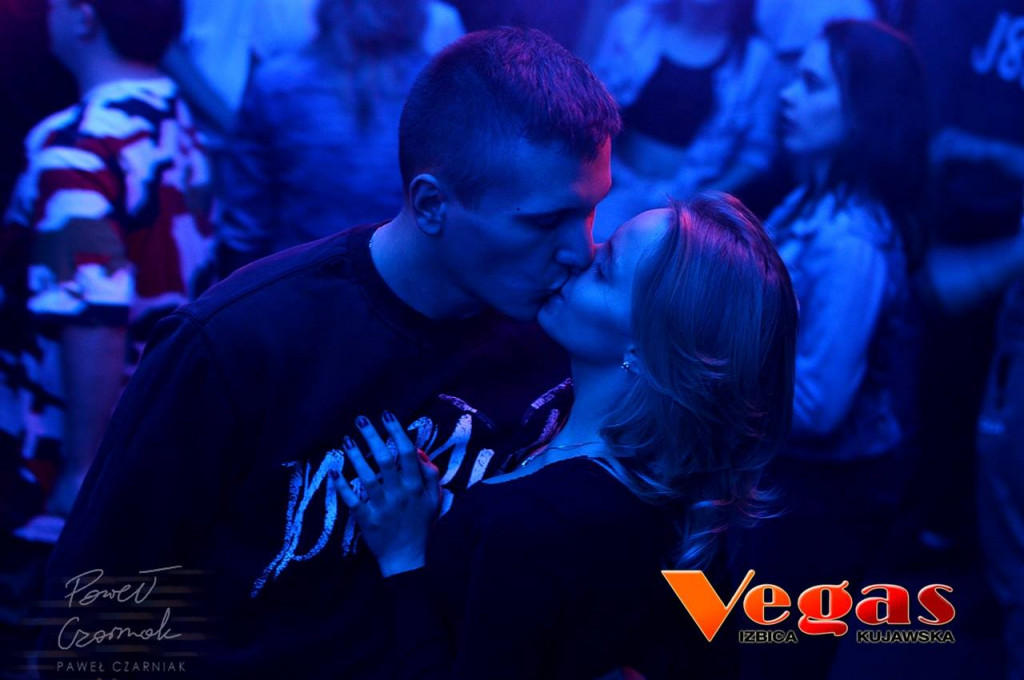 DJ Hazel w klubie Vegas w Izbicy Kuj.