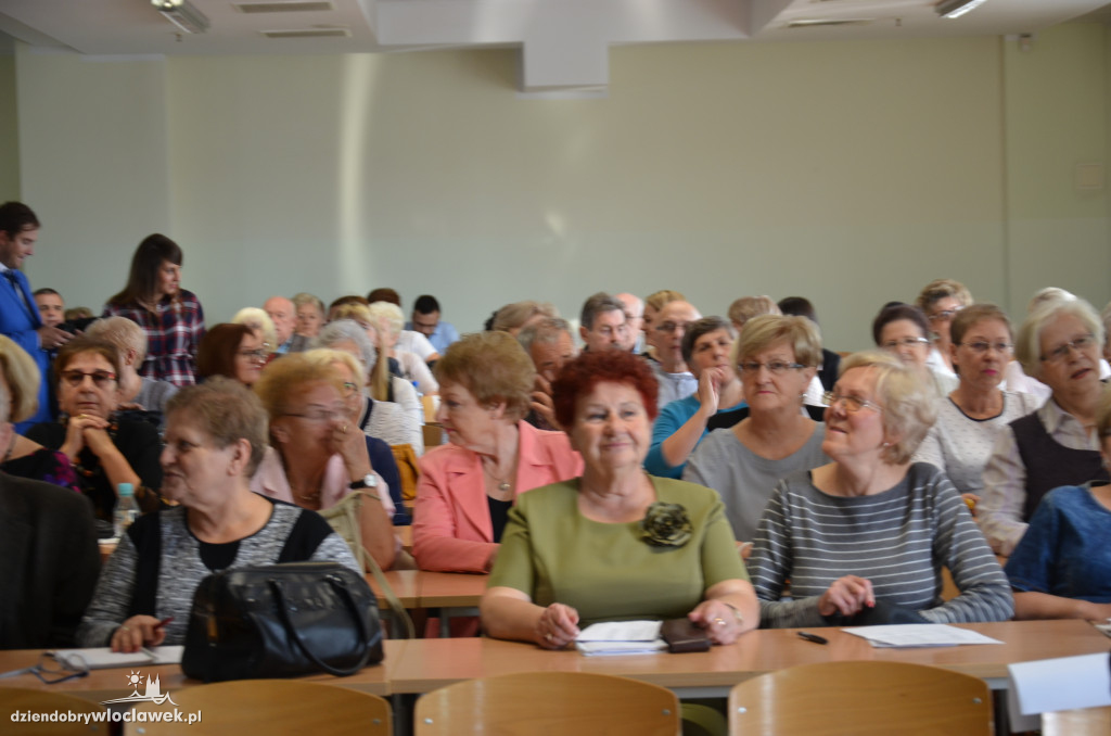Studenci - seniorzy rozpoczęli rok