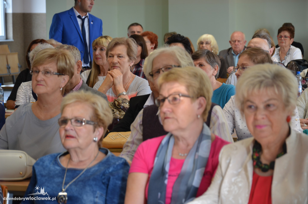 Studenci - seniorzy rozpoczęli rok