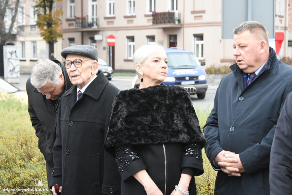 Nadanie rondu imienia TON