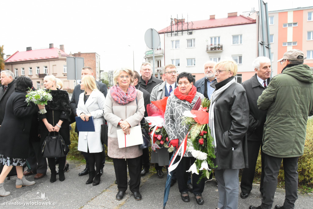 Nadanie rondu imienia TON