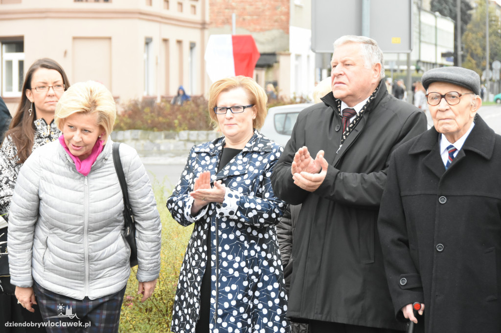 Nadanie rondu imienia TON