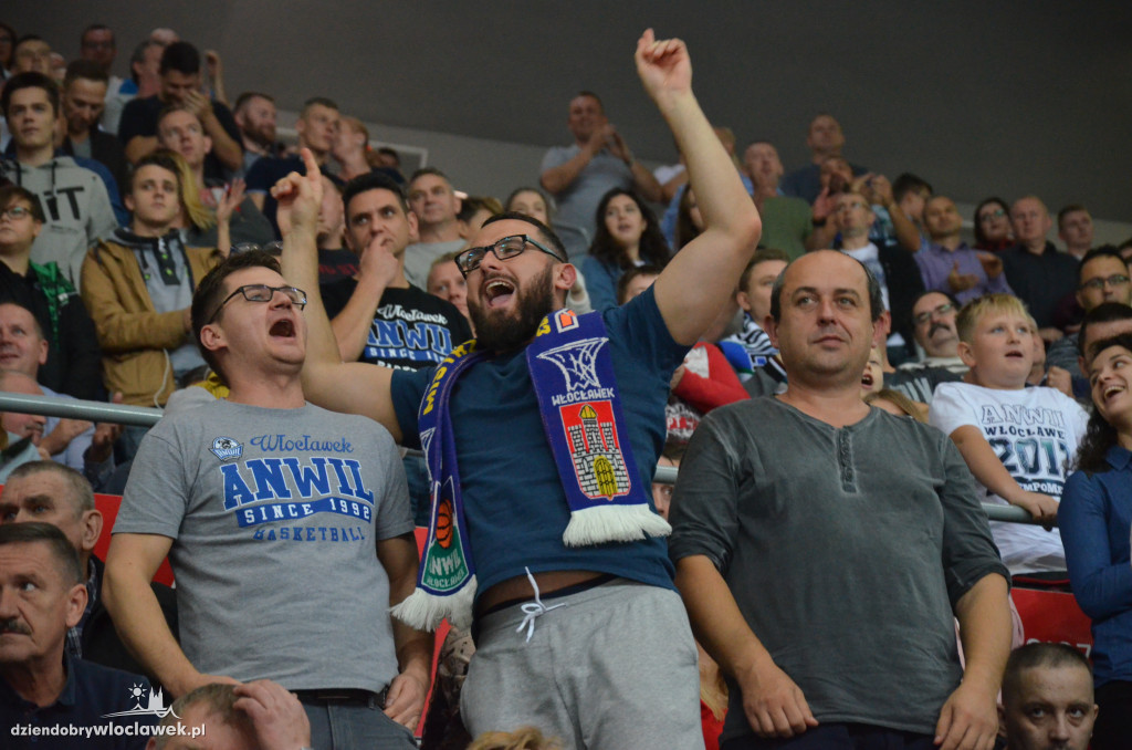Kibice na meczu Anwil - Czarni Słupsk