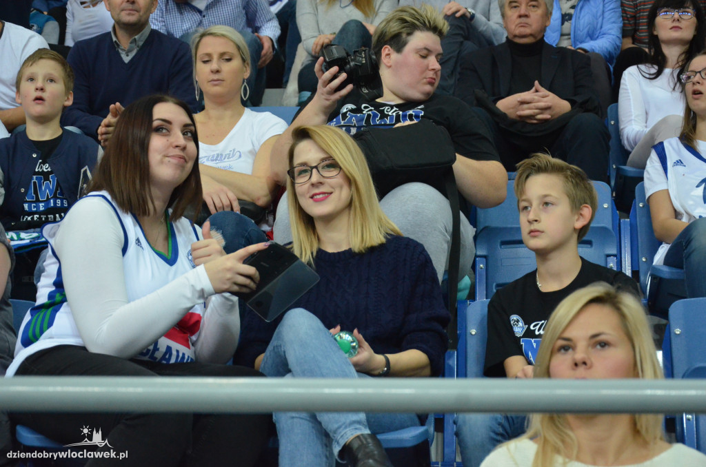 Kibice na meczu Anwil - Czarni Słupsk