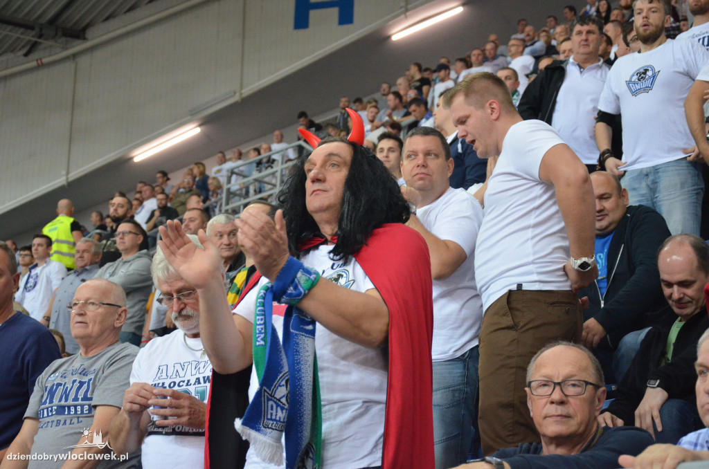 Kibice na meczu Anwil - Czarni Słupsk