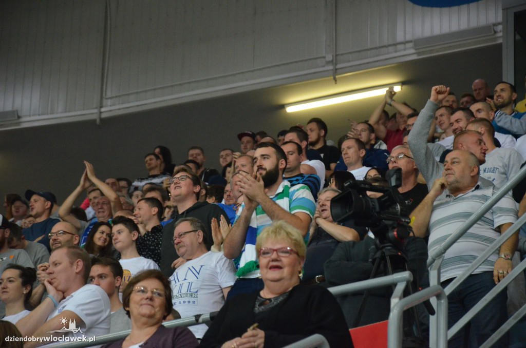 Kibice na meczu Anwil - Czarni Słupsk