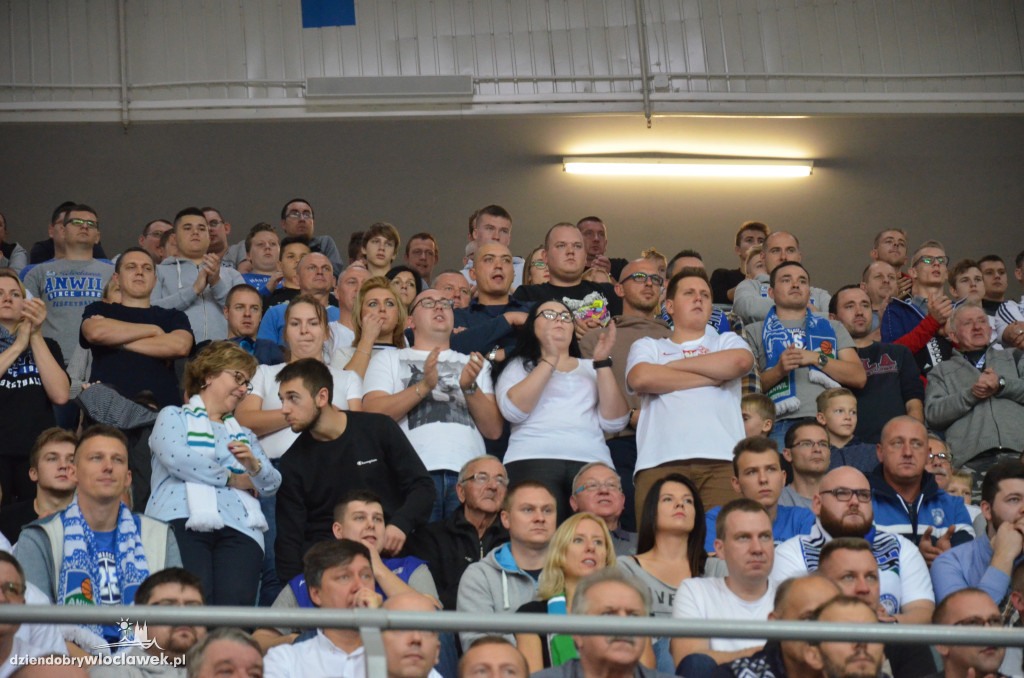 Kibice na meczu Anwil - Czarni Słupsk