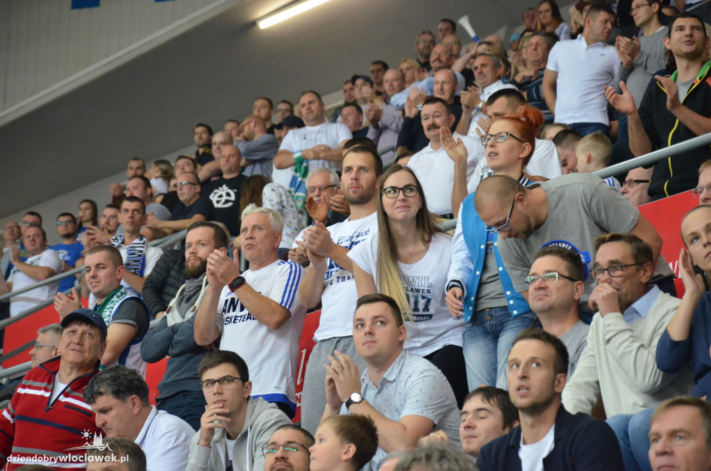 Kibice na meczu Anwil - Czarni Słupsk
