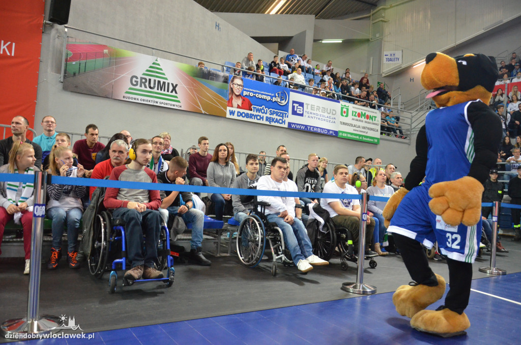 Kibice na meczu Anwil - Czarni Słupsk