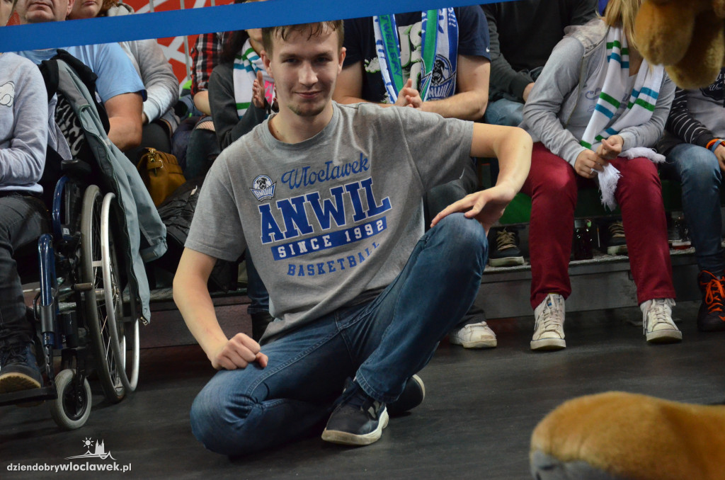 Kibice na meczu Anwil - Czarni Słupsk