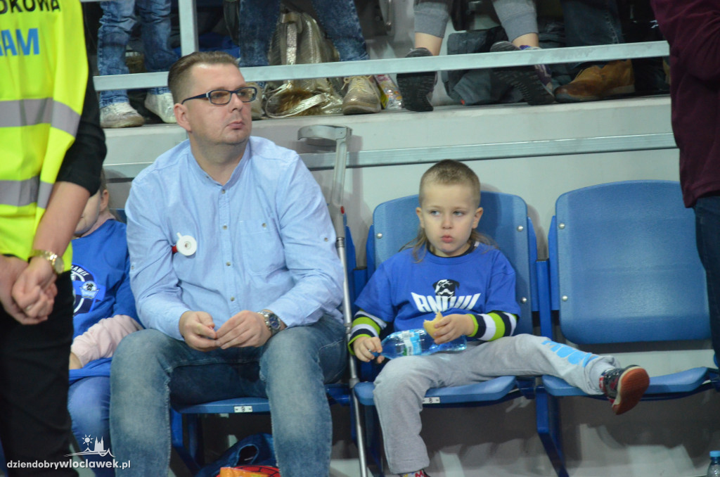 Kibice na meczu Anwil - Czarni Słupsk