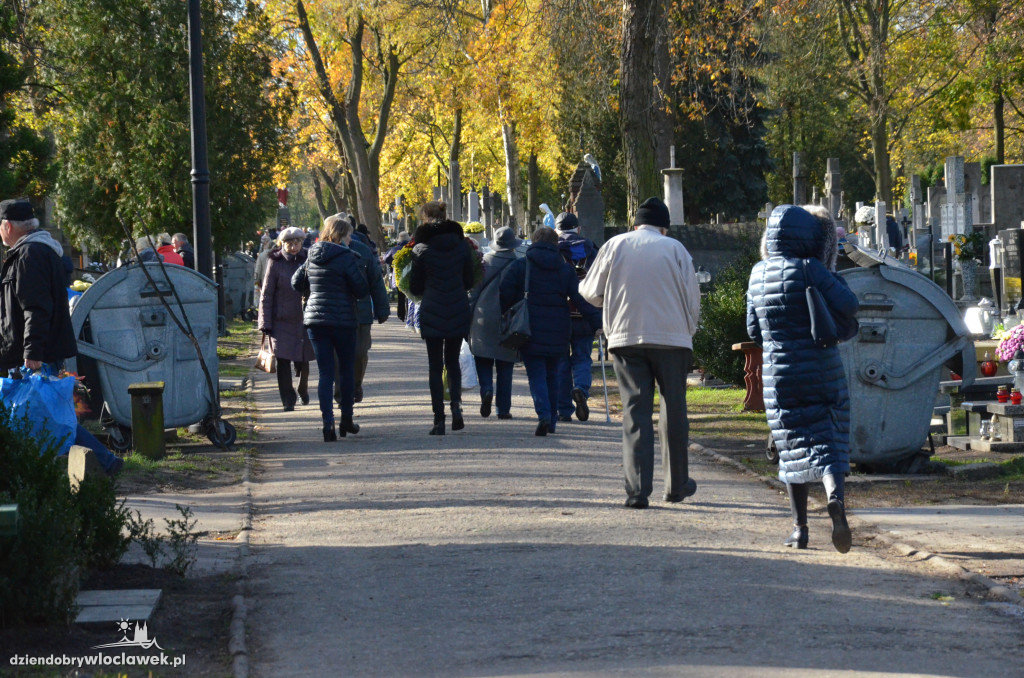 Przygotowania do Wszystkich Świętych