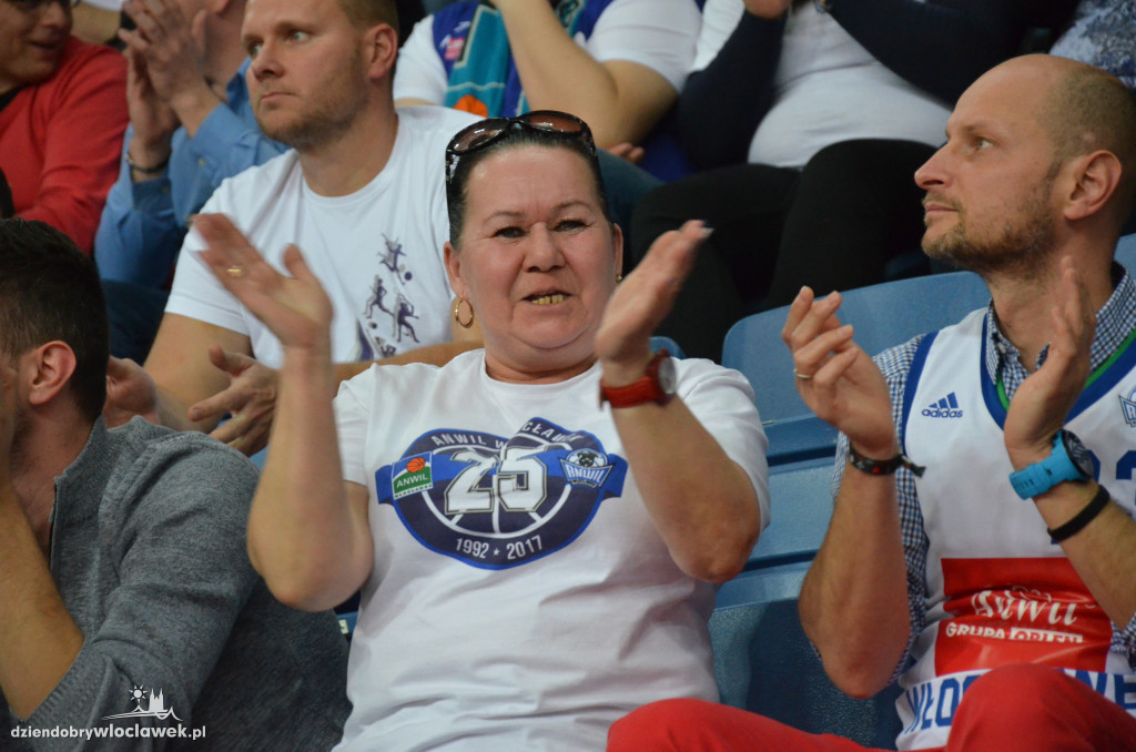 Kibice podczas meczu Anwil - TBV Start