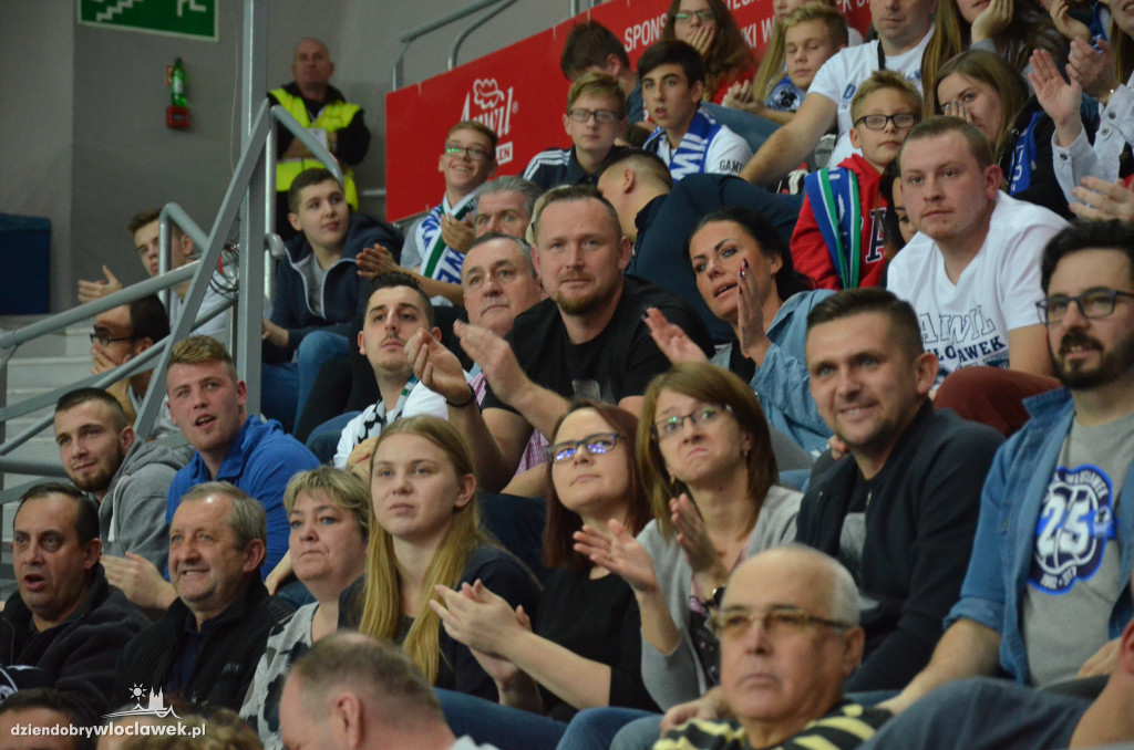 Kibice podczas meczu Anwil - TBV Start