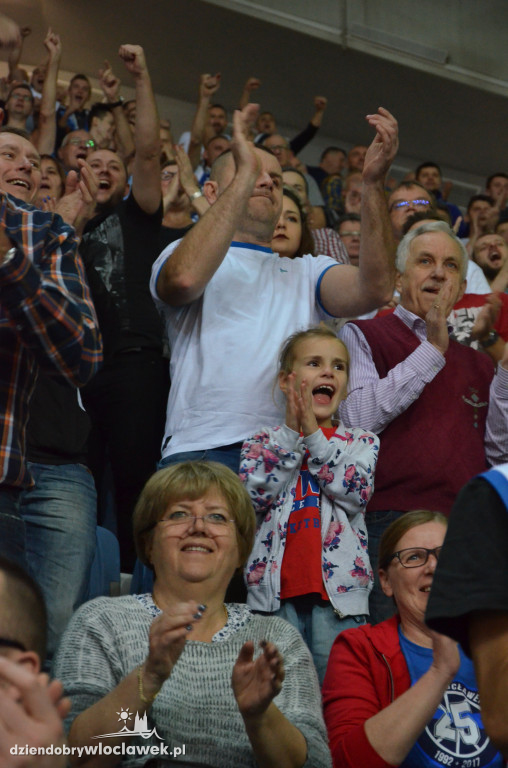 Kibice podczas meczu Anwil - TBV Start