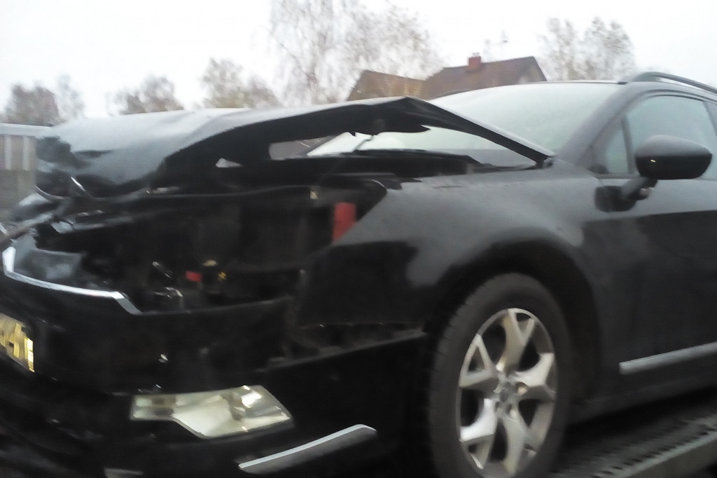 Kolizja 3 aut na drodze krajowej nr 91