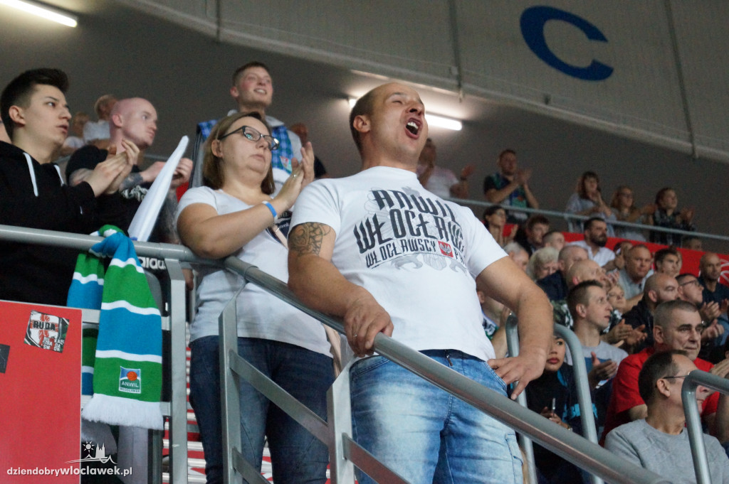 Kibice na meczu Anwil - Legia Warszawa
